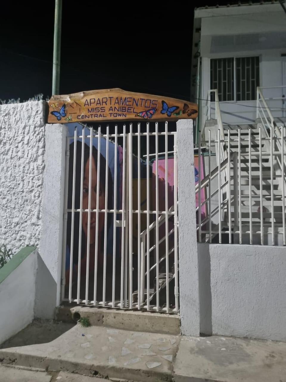 Posada Miss Anibel Central Town San Andres  Bagian luar foto